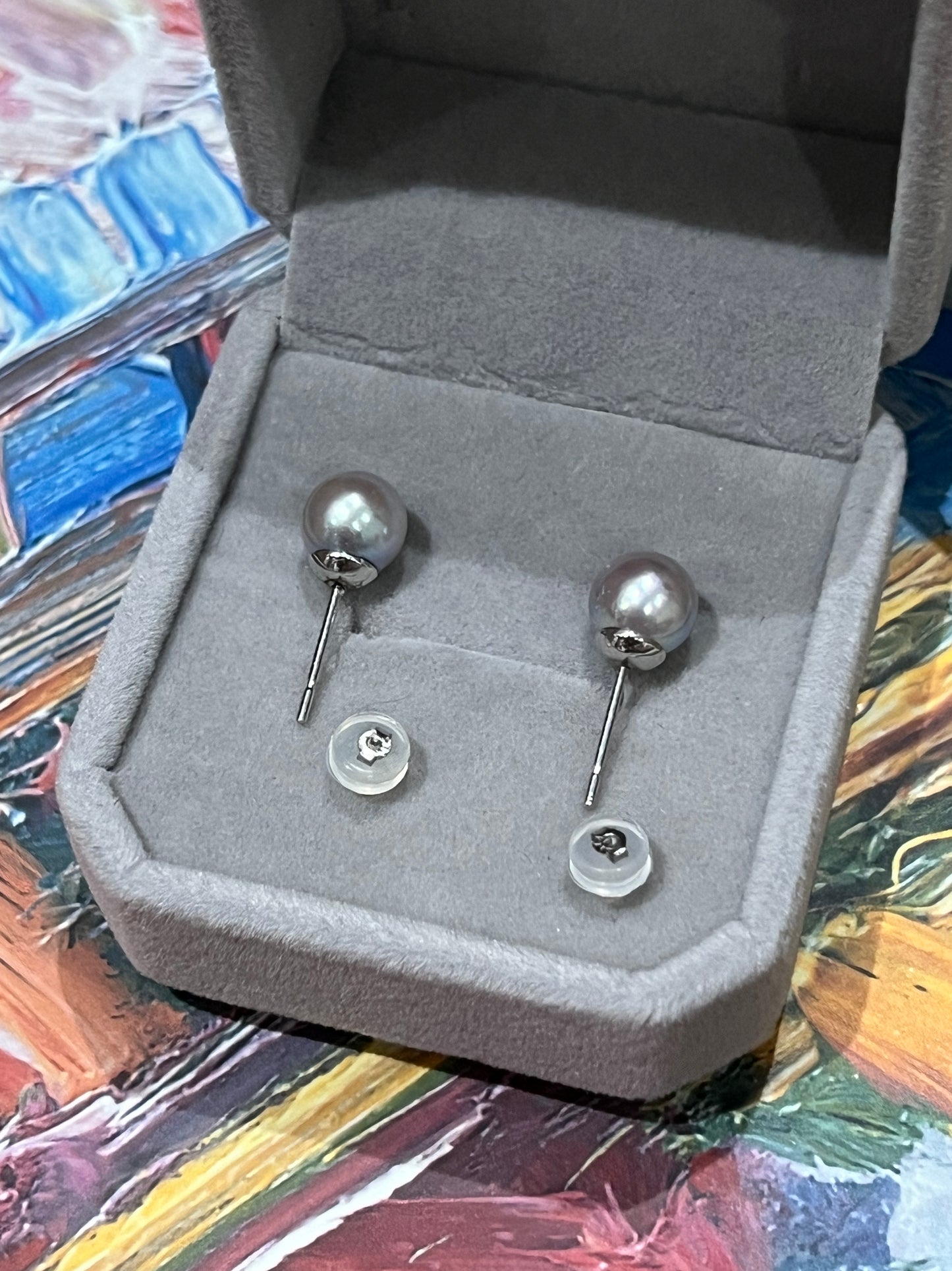 Moonlight-Akoya pearl stud earrings 7.5mm